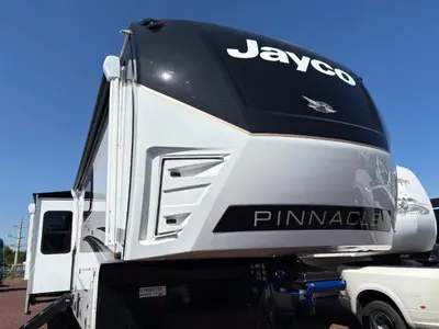 2027 Jayco Pinnacle photo 2