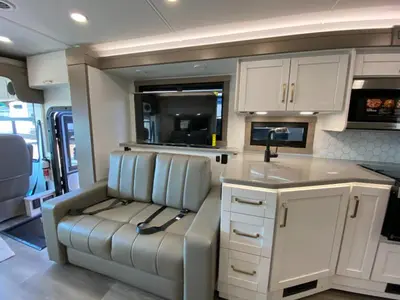 2027 Jayco Precept photo 19