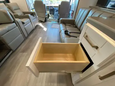 2027 Jayco Precept photo 32