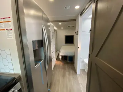 2027 Jayco Precept photo 33
