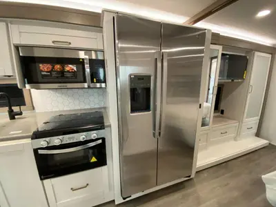 2027 Jayco Precept photo 30