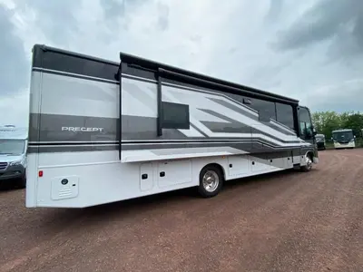 2027 Jayco Precept photo 14