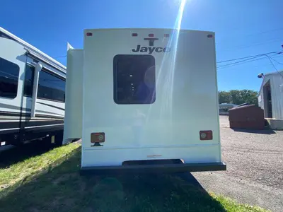 2027 Jayco Redhawk SE photo 8