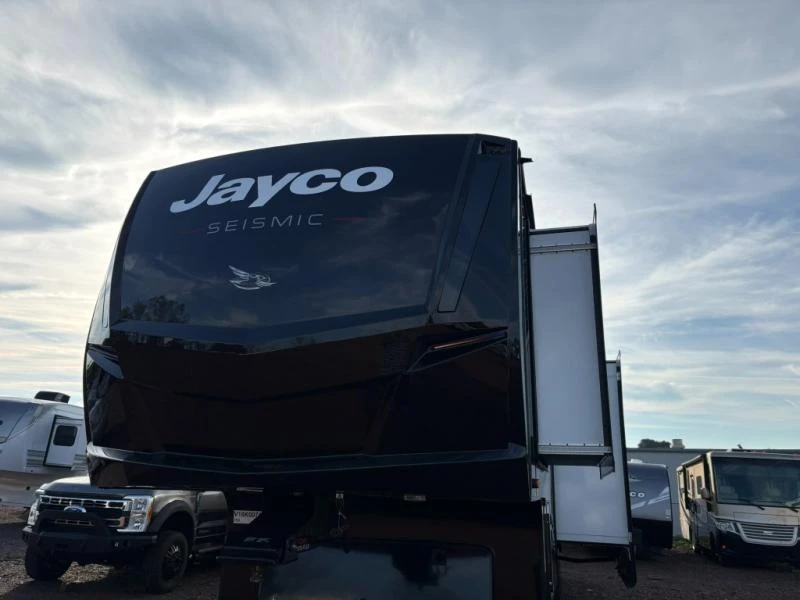 2027 Jayco Seismic exterior