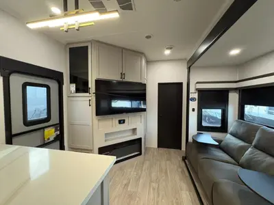 2027 Jayco Seismic photo 45