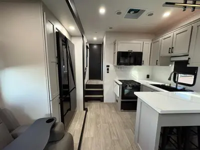 2027 Jayco Seismic photo 18