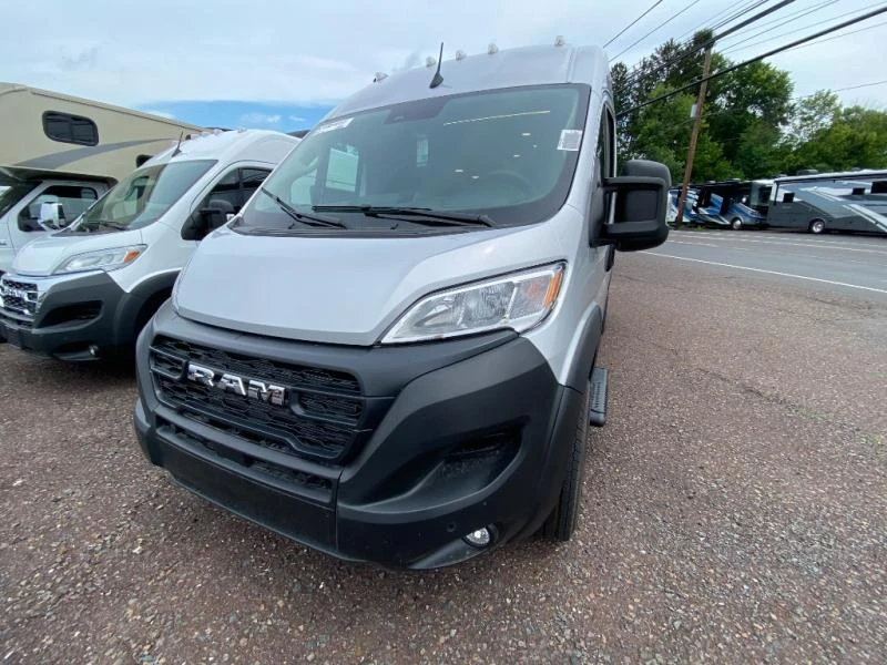 2027 Jayco Swift exterior