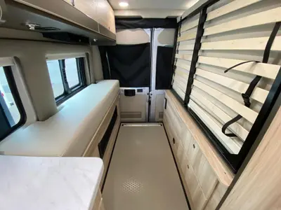 2027 Jayco Swift photo 35