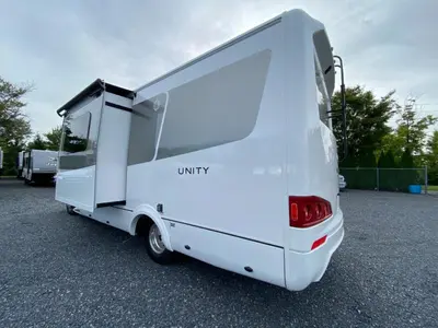 2027 Leisure Travel Unity photo 8