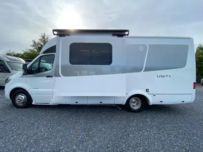 2027 Leisure Travel Unity photo 7