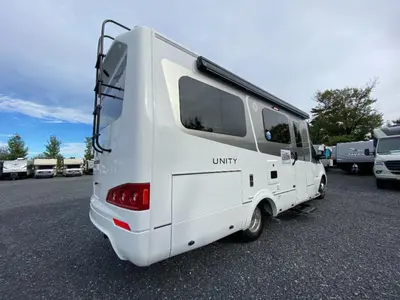 2027 Leisure Travel Unity photo 10