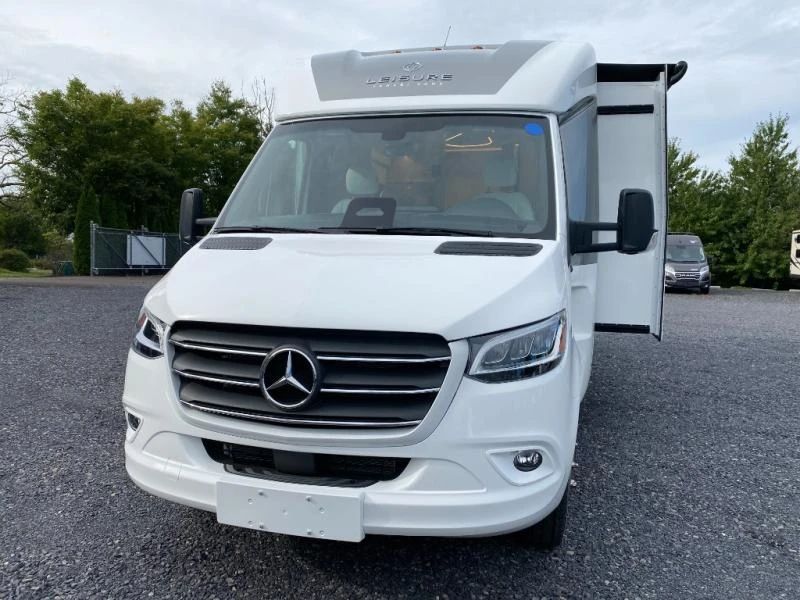 2027 Leisure Travel Unity exterior