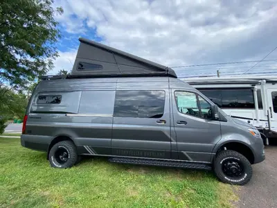 2027 Storyteller Overland Storyteller Overland photo 10