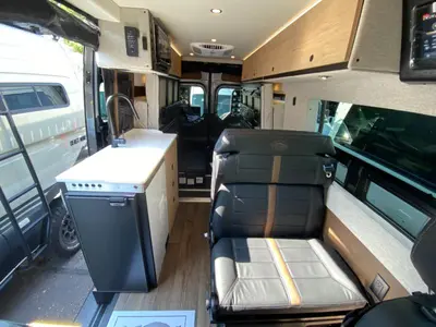 2027 Storyteller Overland Storyteller Overland photo 25