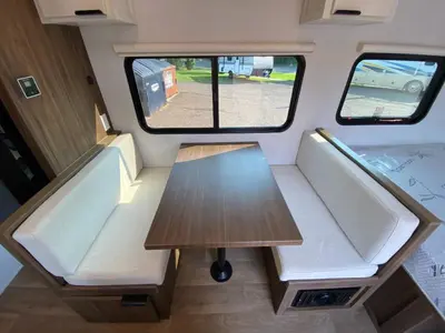 2027 Winnebago Access photo 17