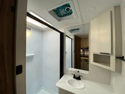 2027 Winnebago Access photo 31