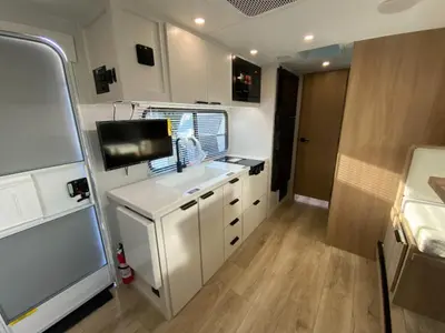 2027 Winnebago Micro Minnie photo 15