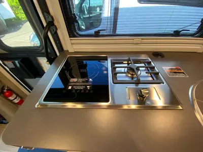 2027 Winnebago Navion photo 18