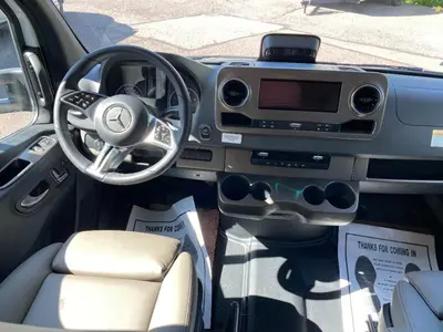 2027 Winnebago Navion photo 46