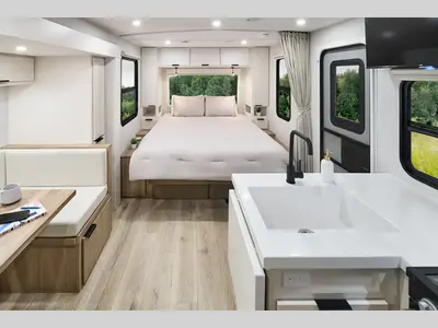 2027 Winnebago Thrive photo 5