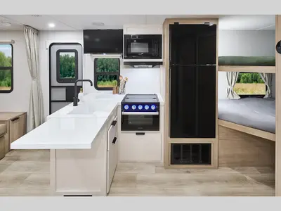 2027 Winnebago Thrive photo 3