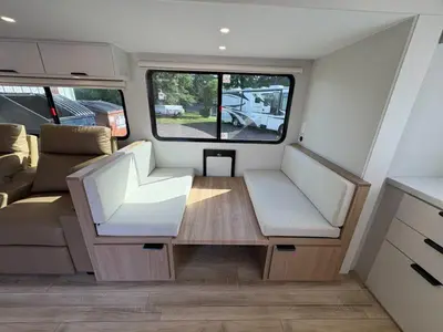 2027 Winnebago Thrive photo 29