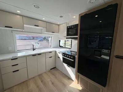 2027 Winnebago Thrive photo 19