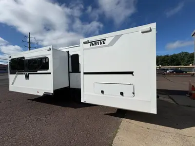 2027 Winnebago Thrive photo 8