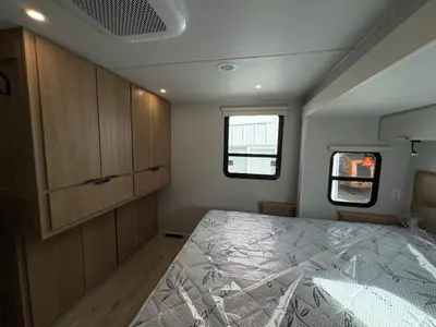 2027 Winnebago Thrive photo 43
