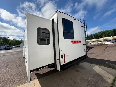 2027 Winnebago Thrive photo 9