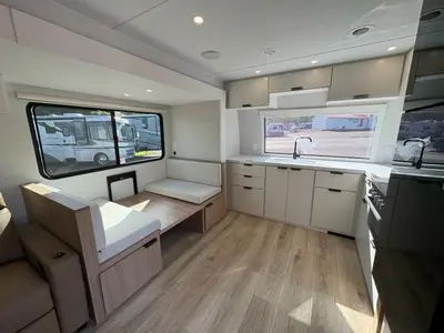 2027 Winnebago Thrive photo 17