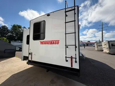 2027 Winnebago Thrive photo 10