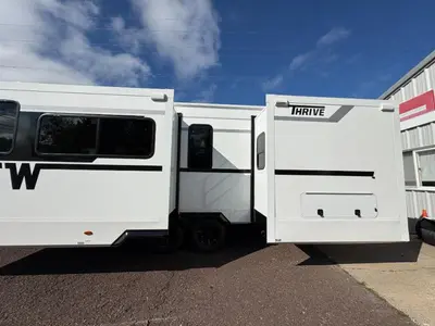 2027 Winnebago Thrive photo 7