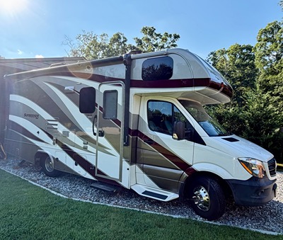 2019 FOREST RIVER SUNSEEKER photo 5