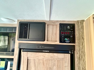 2019 FOREST RIVER SUNSEEKER photo 22