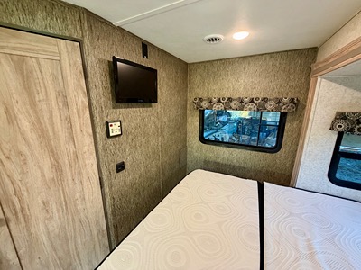 2019 FOREST RIVER SUNSEEKER photo 27