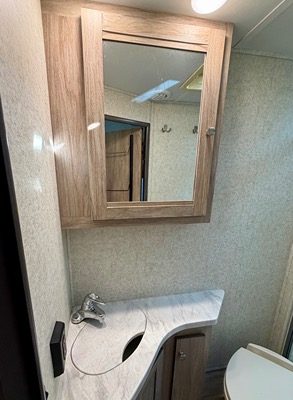 2019 FOREST RIVER SUNSEEKER photo 25
