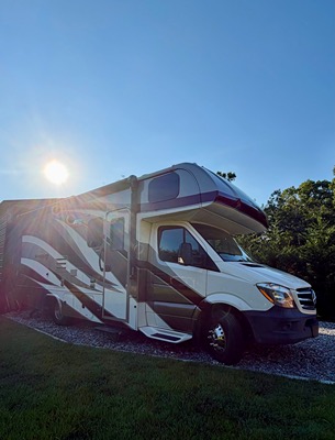 2019 FOREST RIVER SUNSEEKER photo 4