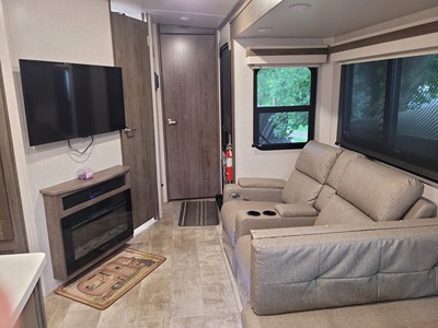 2023 FOREST RIVER ROCKWOOD SIGNATURE photo 7
