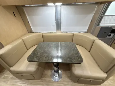 2017 Airstream Flying Cloud photo 35