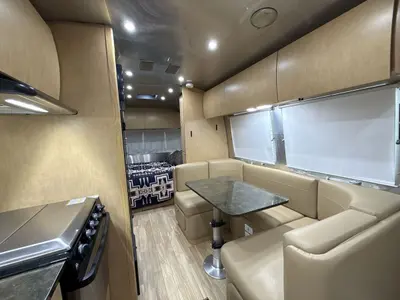 2017 Airstream Flying Cloud photo 18