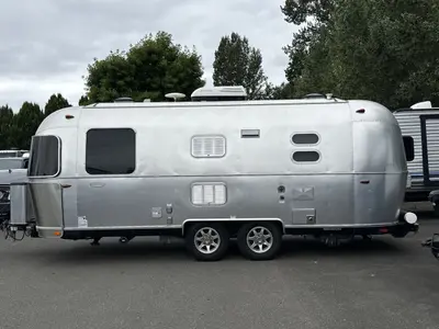 2017 Airstream Flying Cloud photo 6