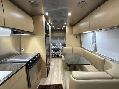 2017 Airstream Flying Cloud photo 30
