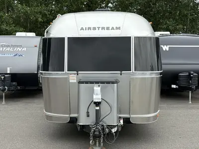 2017 Airstream Flying Cloud photo 4