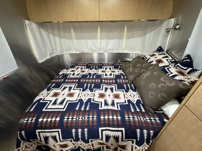 2017 Airstream Flying Cloud photo 26