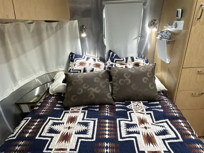 2017 Airstream Flying Cloud photo 27
