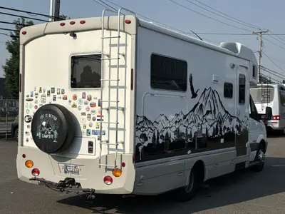 2008 Winnebago View photo 9