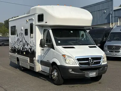Used 2008 Winnebago View 24J