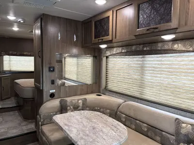 2017 Coachmen Freelander photo 29