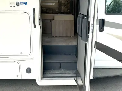 2017 Coachmen Freelander photo 19